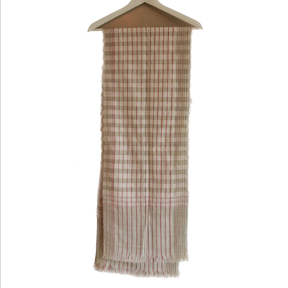Raw textile scarf